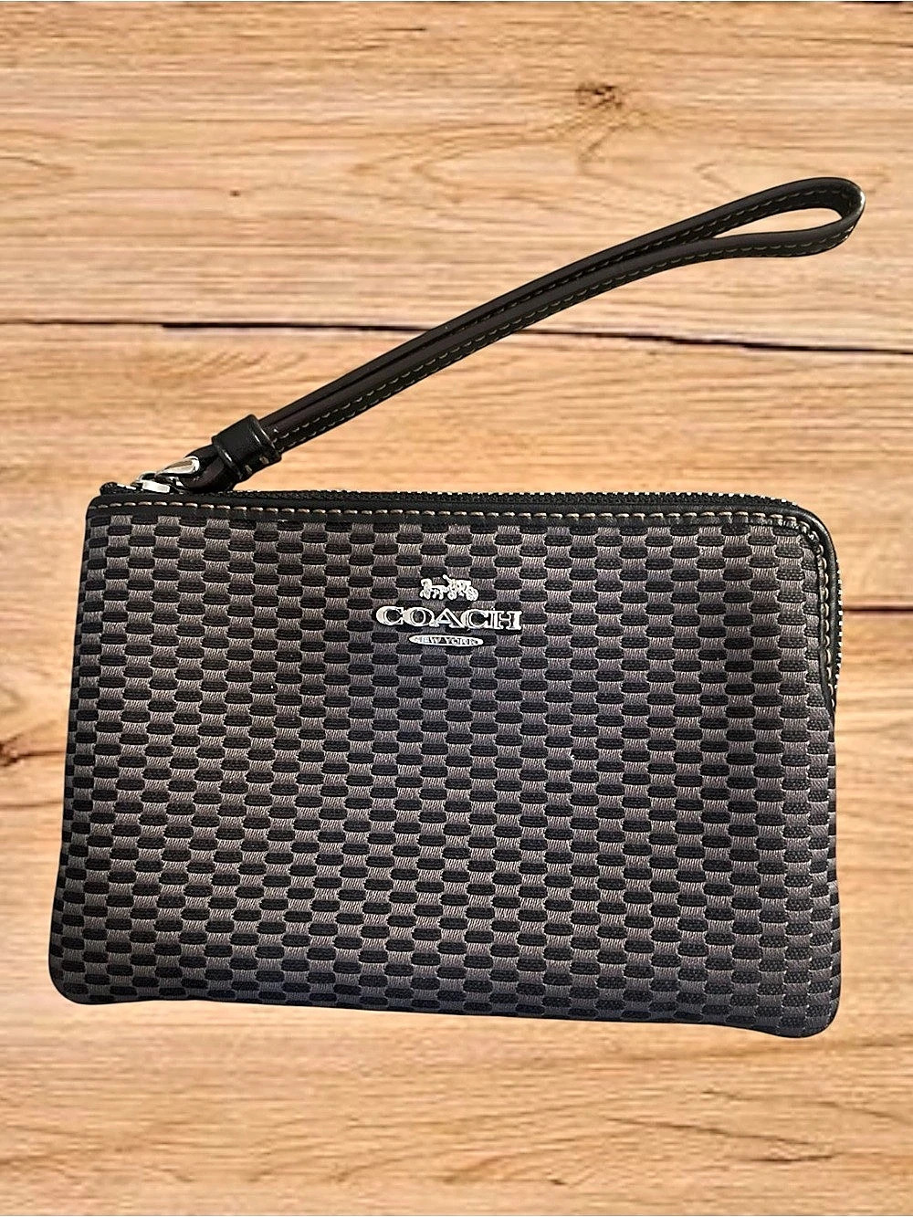 COACH F13311 Corner Zip Wristlet Gray Black Legacy Jacquard Signature Like New